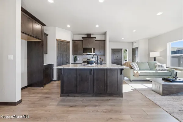 $569,900 | 693 Monashee Court, Hayden, ID 83835