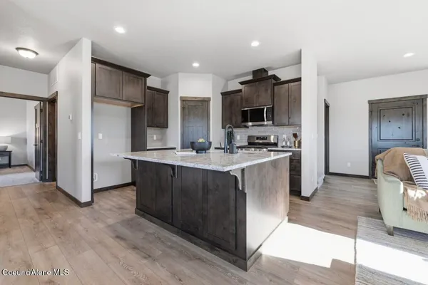 $569,900 | 693 Monashee Court, Hayden, ID 83835