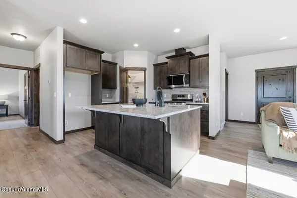 $569,900 | 693 Monashee Court, Hayden, ID 83835