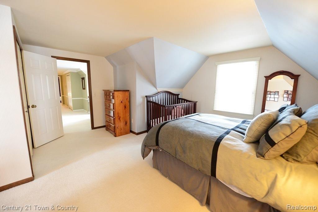 724 Stanford Circle Rochester, MI 48309 - Photo 22 of 50 Bedroom 2e.jpg