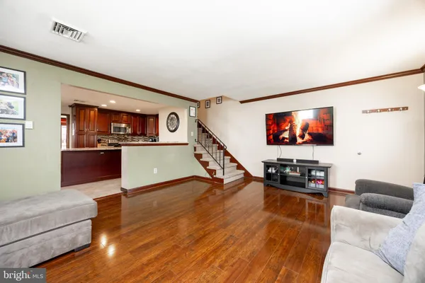 $350,000 | 668 South 5th Avenue, Royersford, PA 19468