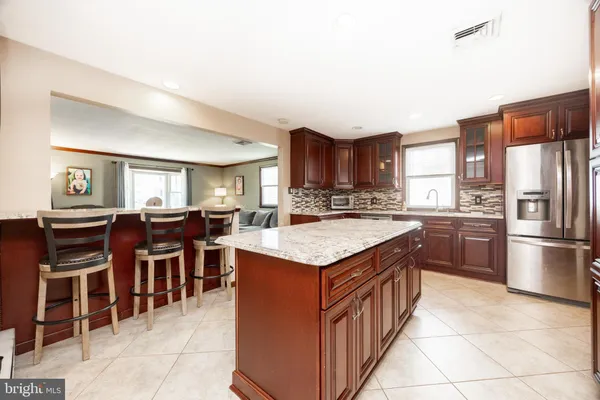 $350,000 | 668 South 5th Avenue, Royersford, PA 19468