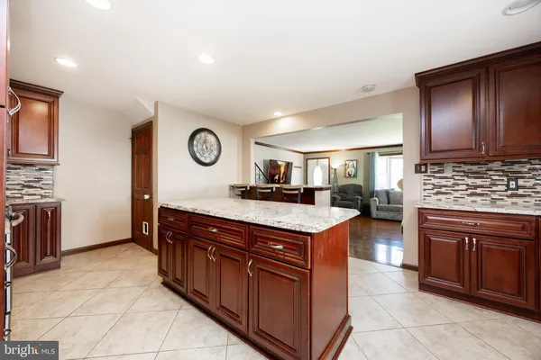 $350,000 | 668 South 5th Avenue, Royersford, PA 19468