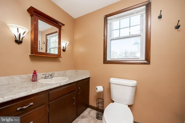 $350,000 | 668 South 5th Avenue, Royersford, PA 19468
