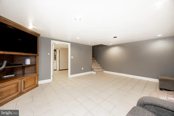 $350,000 | 668 South 5th Avenue, Royersford, PA 19468