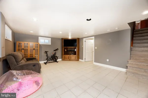 $350,000 | 668 South 5th Avenue, Royersford, PA 19468