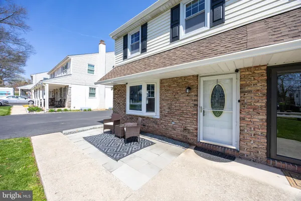 $350,000 | 668 South 5th Avenue, Royersford, PA 19468