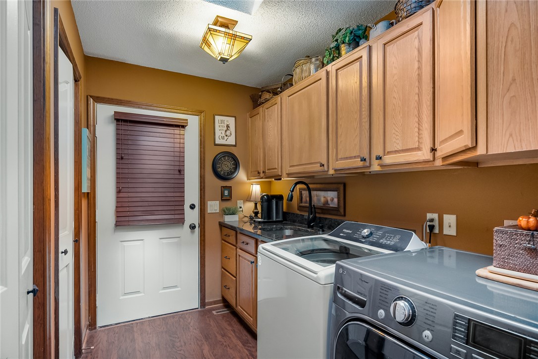 28 Quail Drive Salem, SC 29676 - Photo 29 of 47 Laundry Room