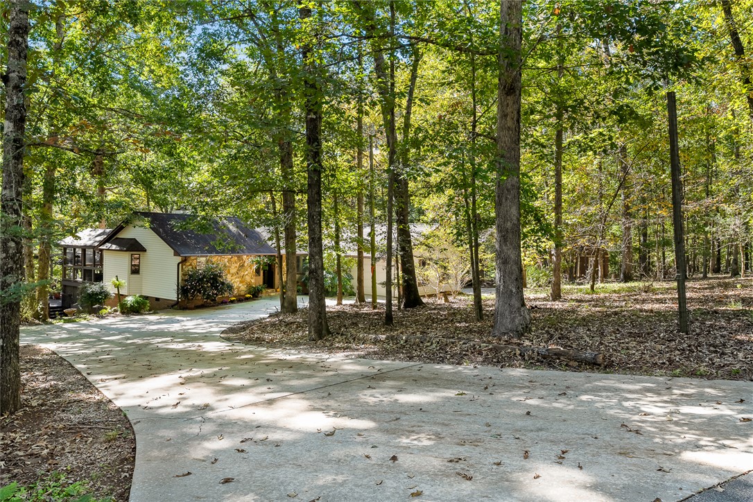 28 Quail Drive Salem, SC 29676 - Photo 3 of 47