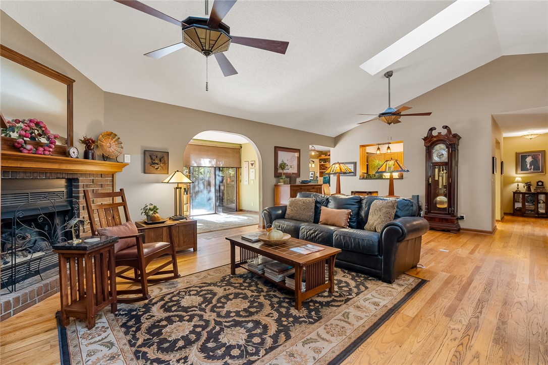 28 Quail Drive Salem, SC 29676 - Photo 4 of 47