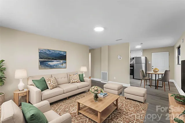 $290,000 | 902 8th Avenue Southwest, Conover, NC 28613