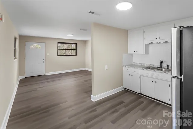 $290,000 | 902 8th Avenue Southwest, Conover, NC 28613