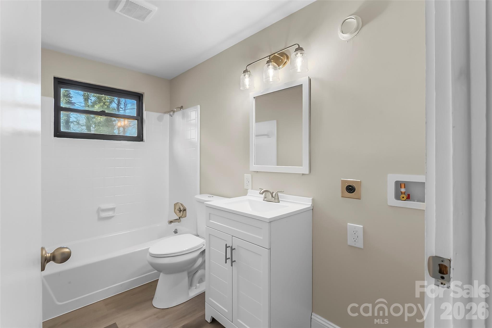 902 8th Avenue Southwest Conover, NC 28613 - Photo 10 of 28