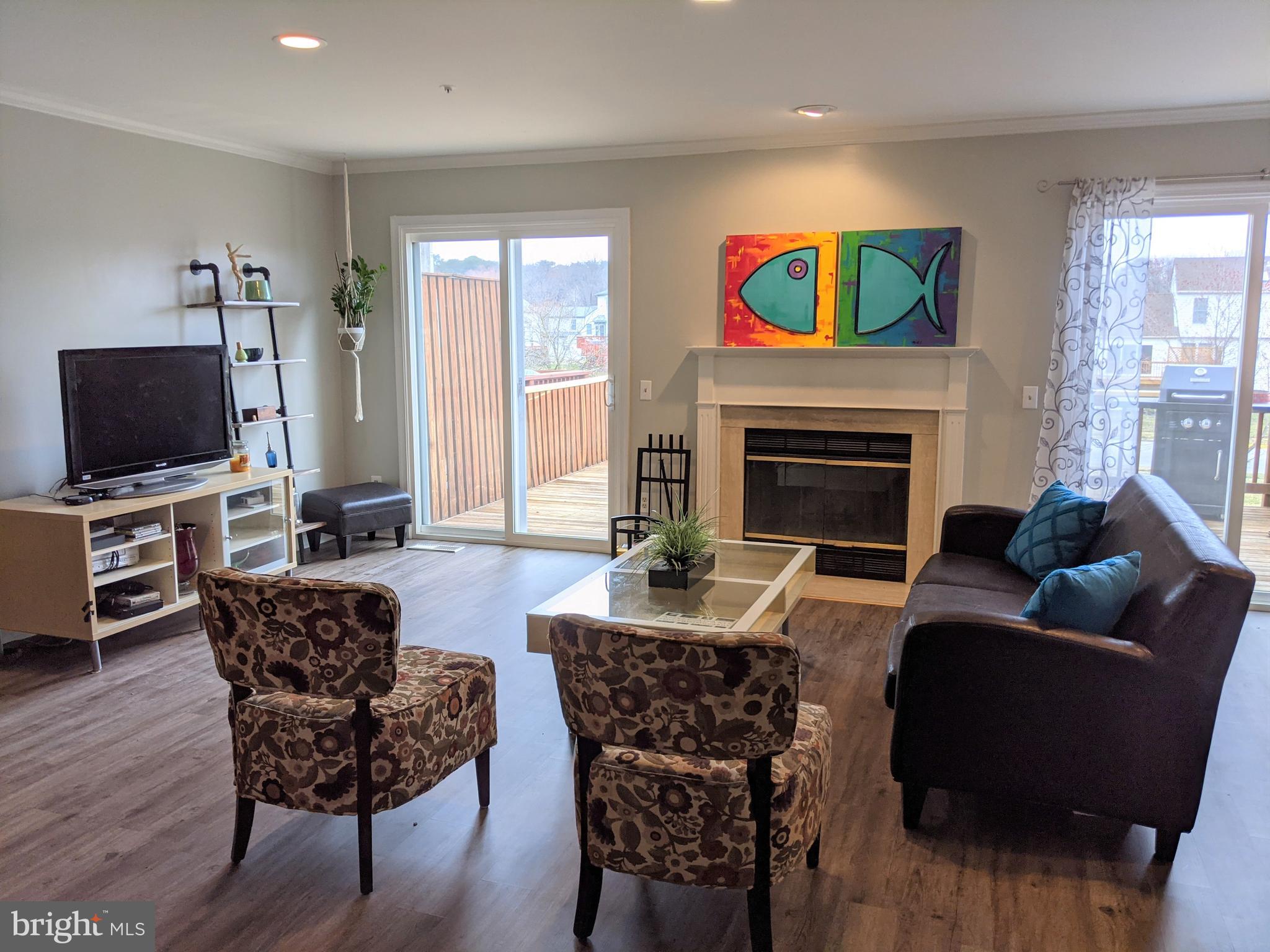 2107 Colonel Way Odenton, MD 21113 - Photo 2 of 54 Living Room