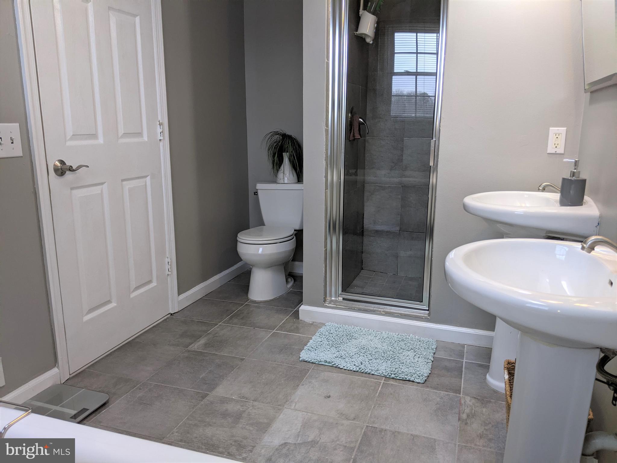 2107 Colonel Way Odenton, MD 21113 - Photo 21 of 54 Primary Bath
