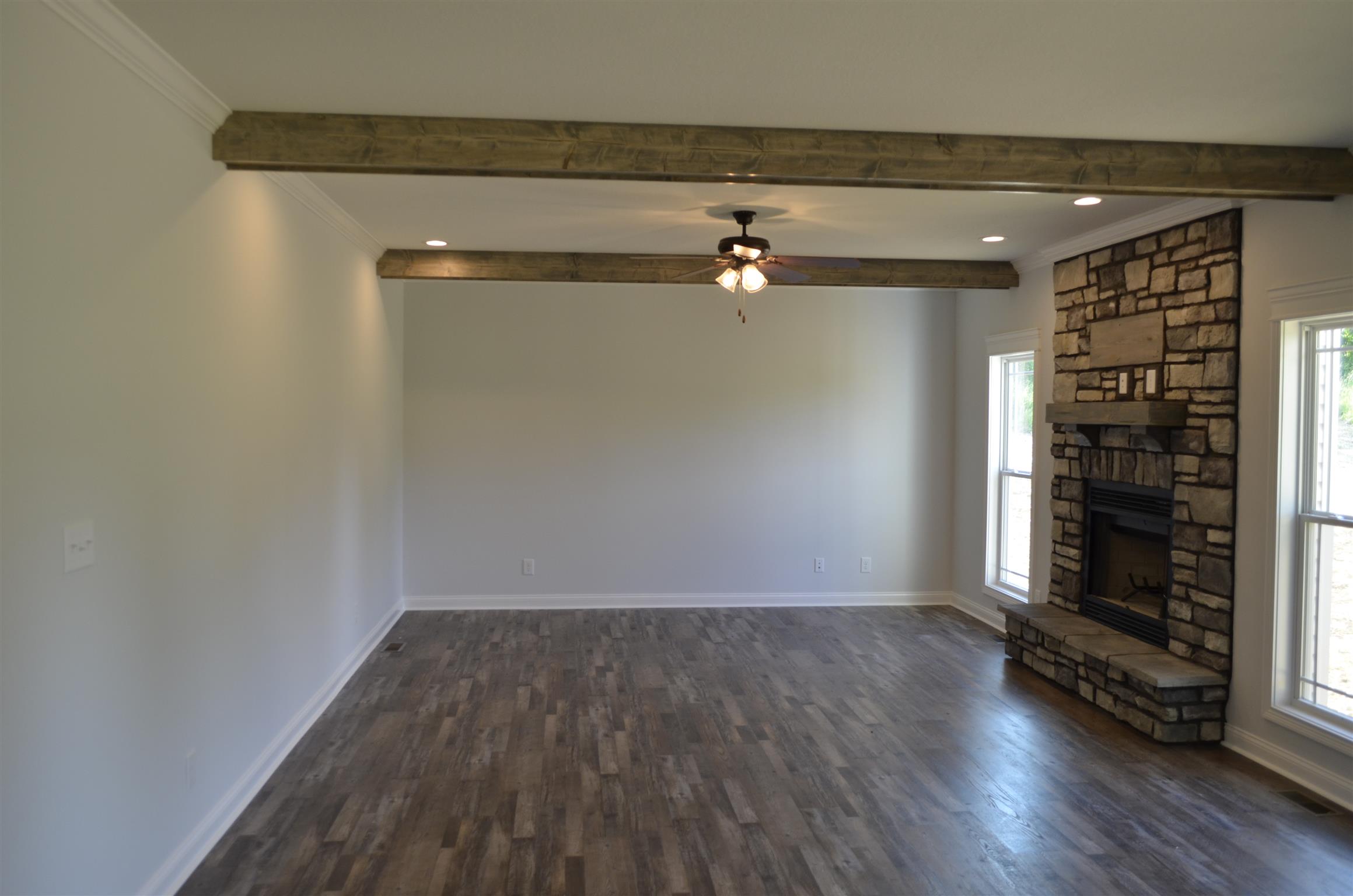 2725 Cunningham View Road Palmyra, TN 37142 - Photo 6 of 25 Gallery Image 6