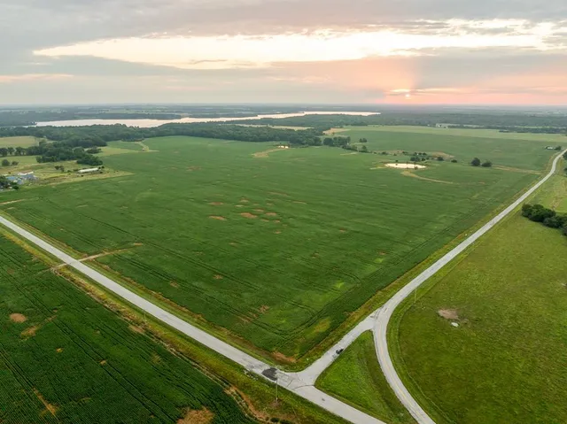 $2,655,000 | 600 Southwest Sw Road, Montrose, MO 64770