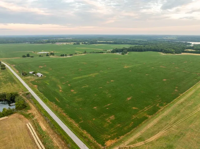 $2,655,000 | 600 Southwest Sw Road, Montrose, MO 64770