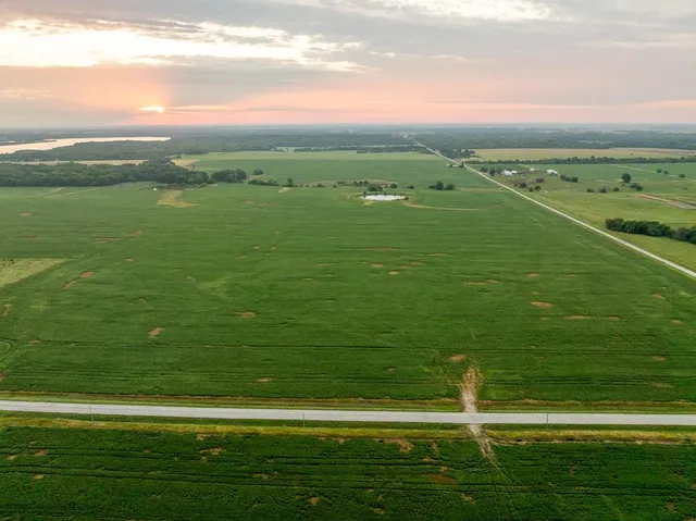 $2,655,000 | 600 Southwest Sw Road, Montrose, MO 64770