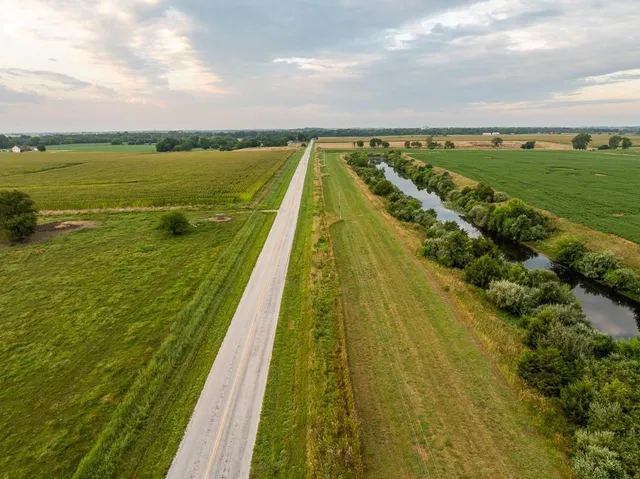 $2,655,000 | 600 Southwest Sw Road, Montrose, MO 64770
