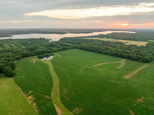 $2,655,000 | 600 Southwest Sw Road, Montrose, MO 64770