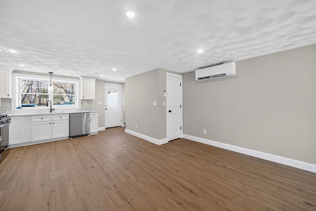 13 Radcliffe Road, Unit B Billerica, MA 01821 - Photo 6 of 19