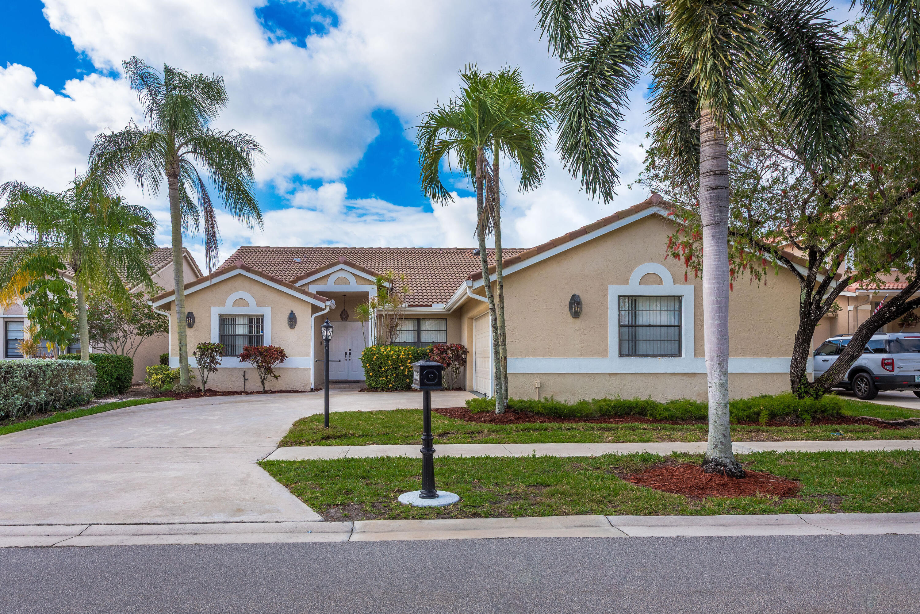 8686 Eagle Run Drive Boca Raton, FL 33434 - Photo 4 of 41 8686 Eagle Run Dr