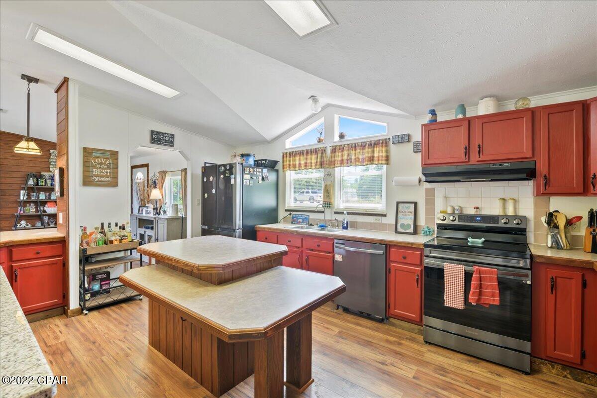 1221 Shores Road Alford, FL 32420 - Photo 14 of 31