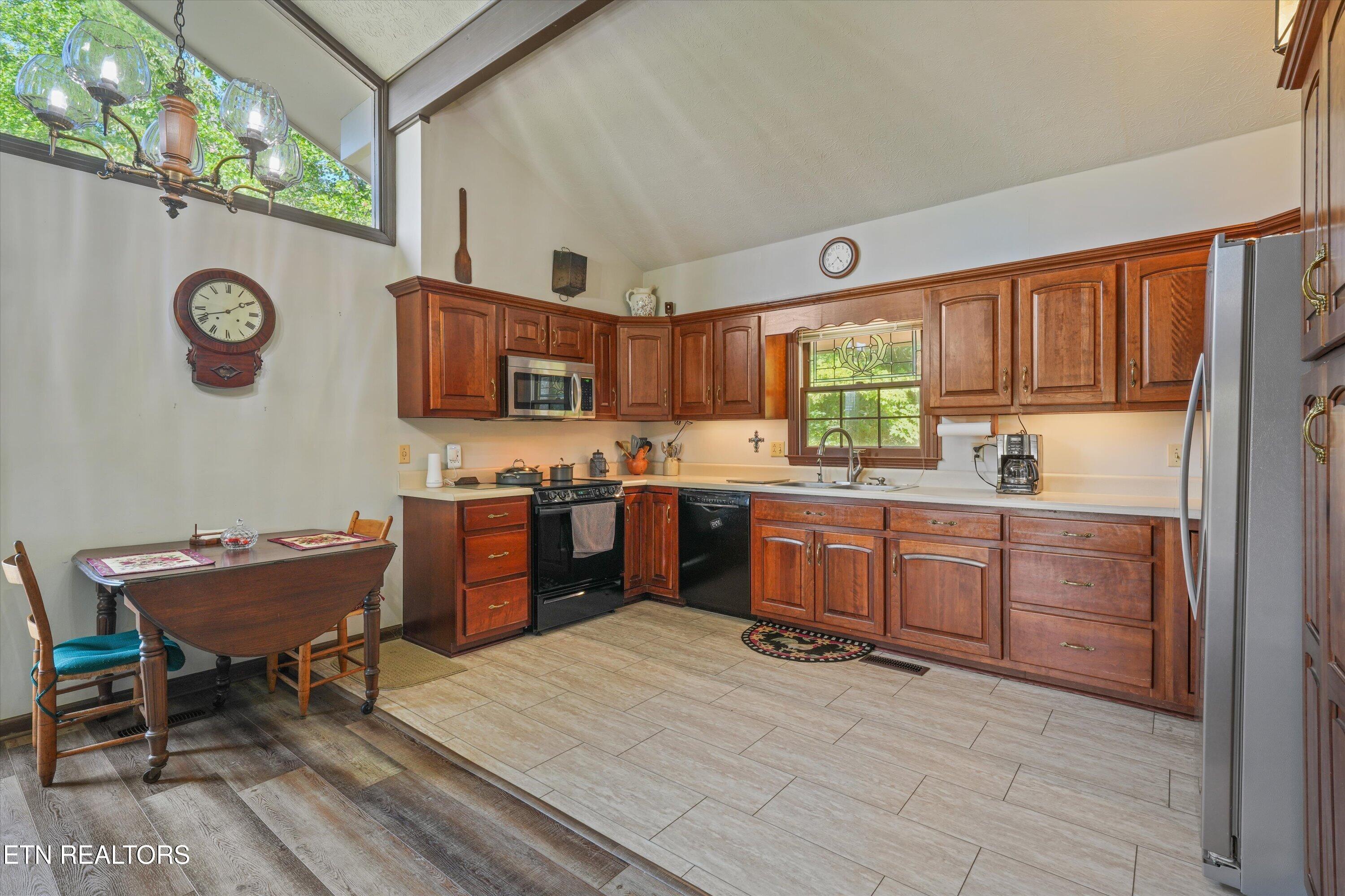 745 Blockhouse Valley Road Clinton, TN 37716 - Photo 9 of 58 11-745 Blockhouse Valley Rd46