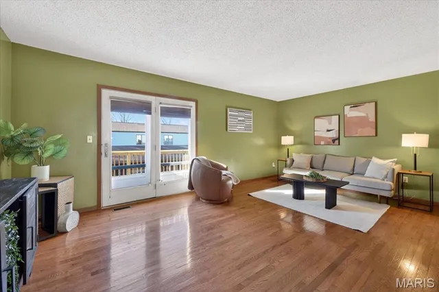 $195,000 | 63 Spring Song Court, Unit D, St. Peters, MO 63376