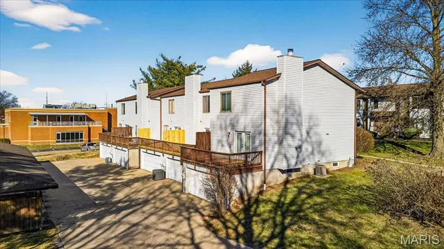 $195,000 | 63 Spring Song Court, Unit D, St. Peters, MO 63376