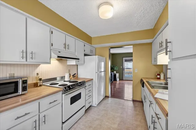 $195,000 | 63 Spring Song Court, Unit D, St. Peters, MO 63376