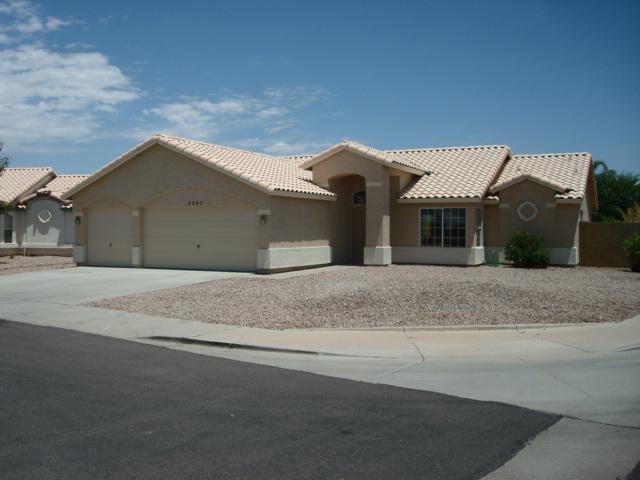 2202 East Ranch Court Gilbert, AZ 85296 - Photo 1 of 10 Home with corner lot view