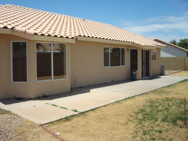 2202 East Ranch Court Gilbert, AZ 85296 - Photo 7 of 10 backyard