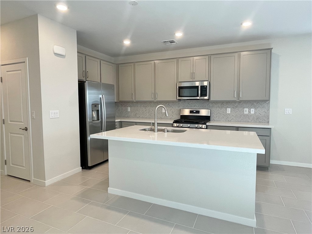 2878 Roaming Palmer Road North Las Vegas, NV 89086 - Photo 5 of 21