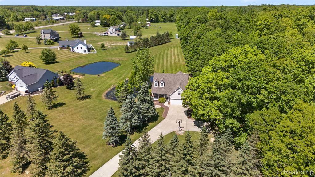 9055 Hegel Road Grand Blanc, MI 48439 - Photo 51 of 62