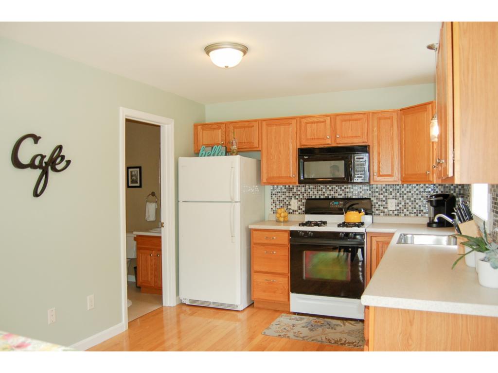 5 Sunridge Way, Unit 5 Amherst, NH 03031 - Photo 14 of 36 Gallery Image 14