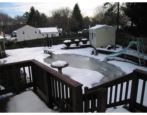 9 Birchwood Road Hudson, MA 01749 - Photo 4 of 20 Gallery Image 4