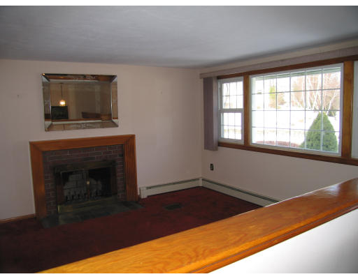 9 Birchwood Road Hudson, MA 01749 - Photo 6 of 20 Gallery Image 6