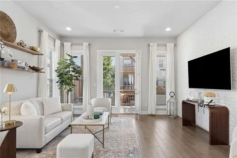 $625,000 | 4302 Parkside Place, Atlanta, GA 30342