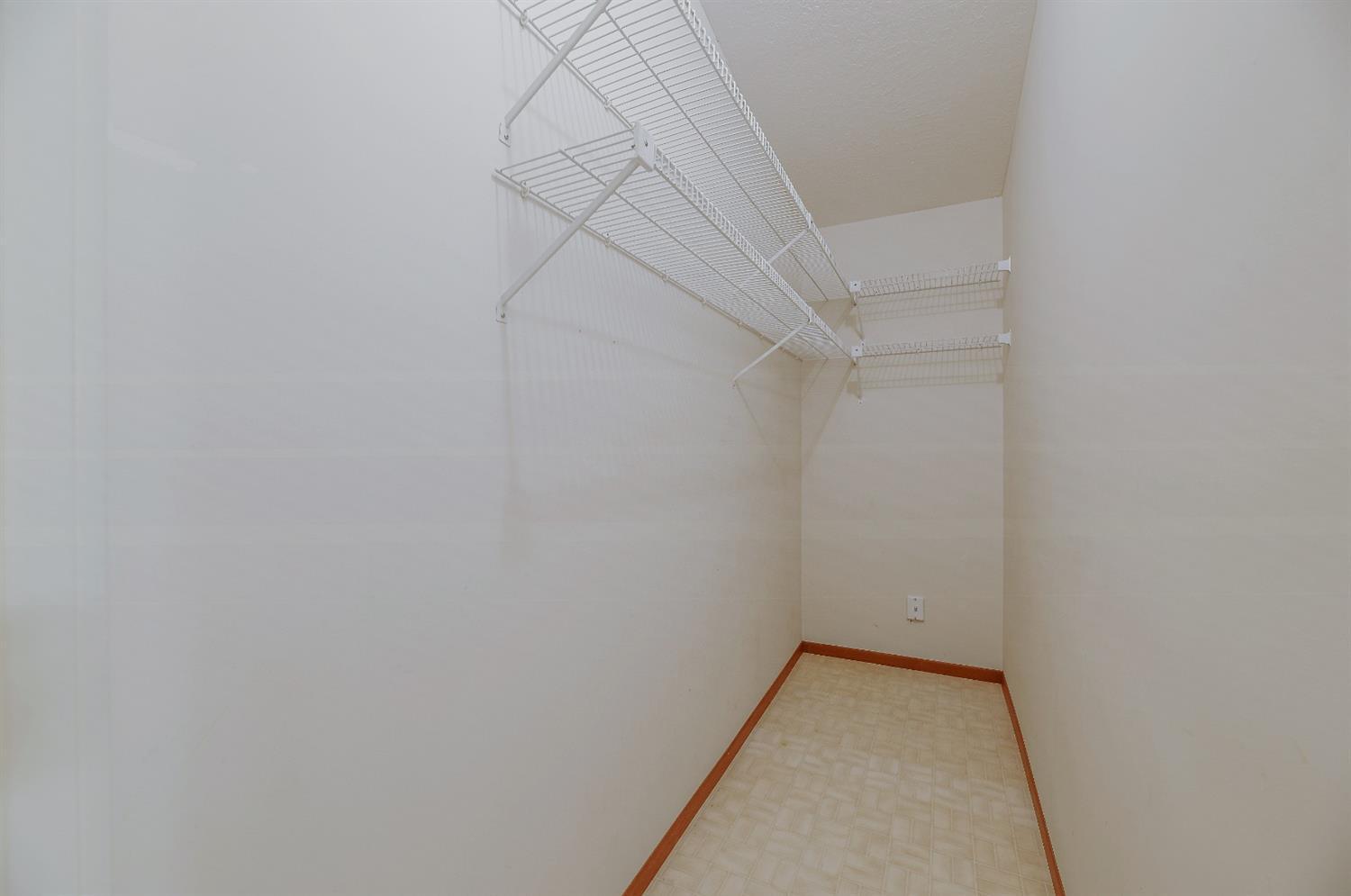 5354 Werk Road, Unit 7 Cincinnati, OH 45248 - Photo 14 of 25 Gallery Image 14