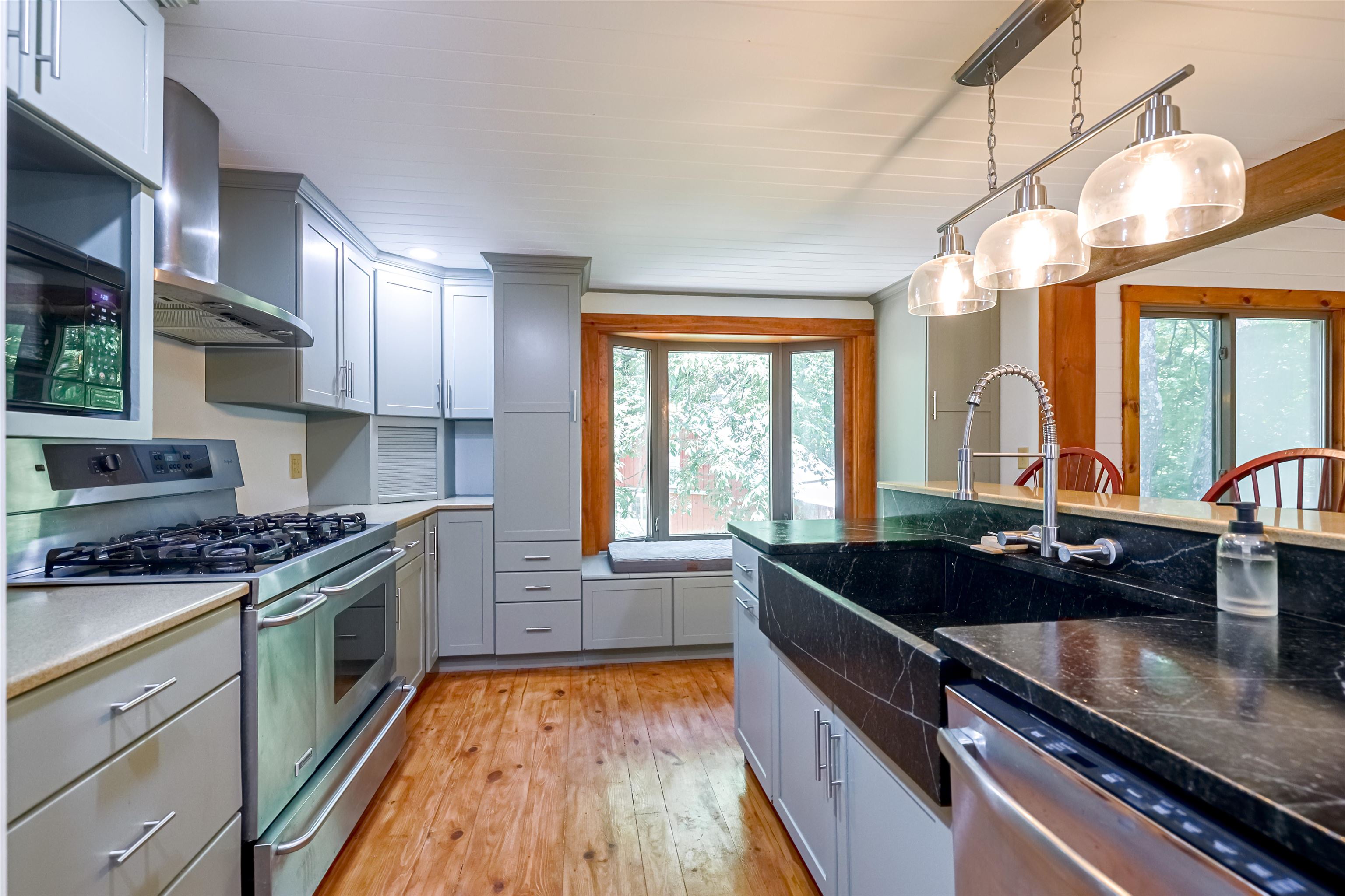 51 Baxter Road Hollis, NH 03049 - Photo 16 of 38