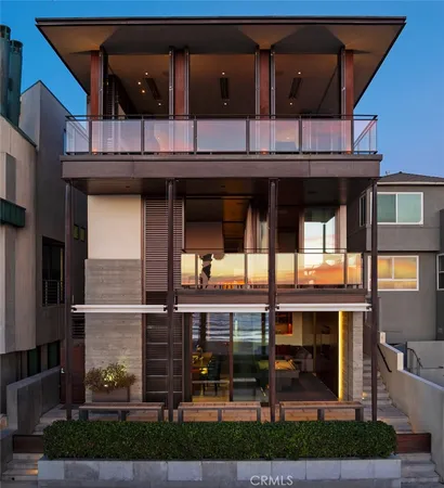 a house view with a outdoor space