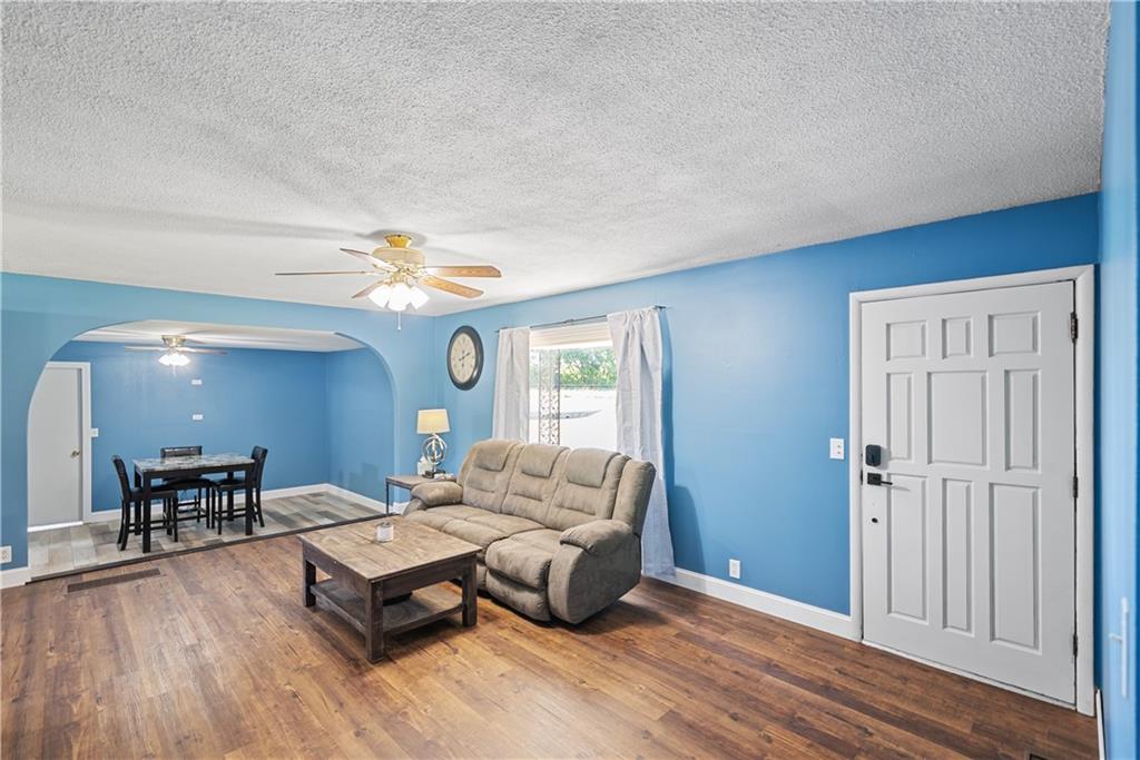 4392 2400 Road Coffeyville, KS 67337 - Photo 4 of 36