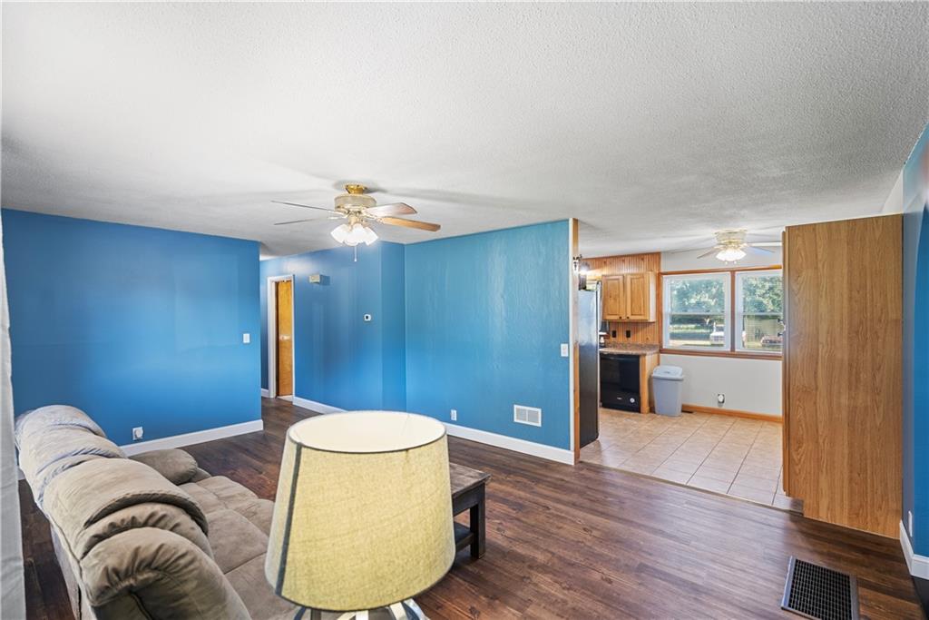 4392 2400 Road Coffeyville, KS 67337 - Photo 8 of 36