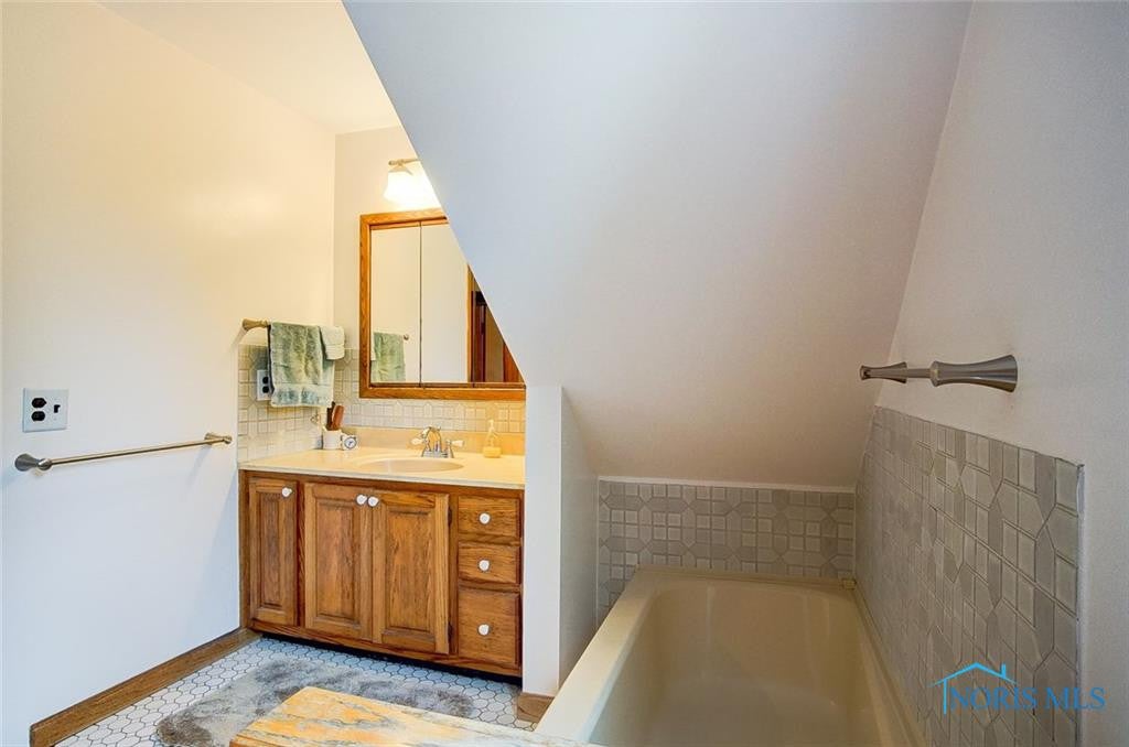 4401 Devils Hole Road Pemberville, OH 43450 - Photo 20 of 36 Gallery Image 20
