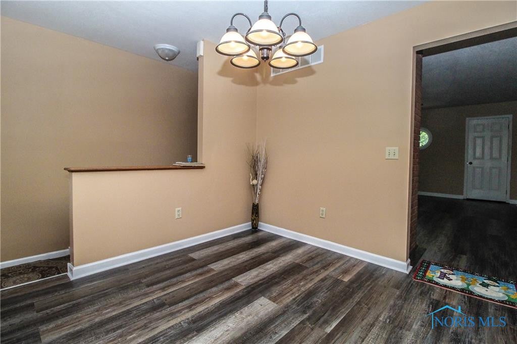 618 Olyander Road Holland, OH 43528 - Photo 8 of 35 Gallery Image 8