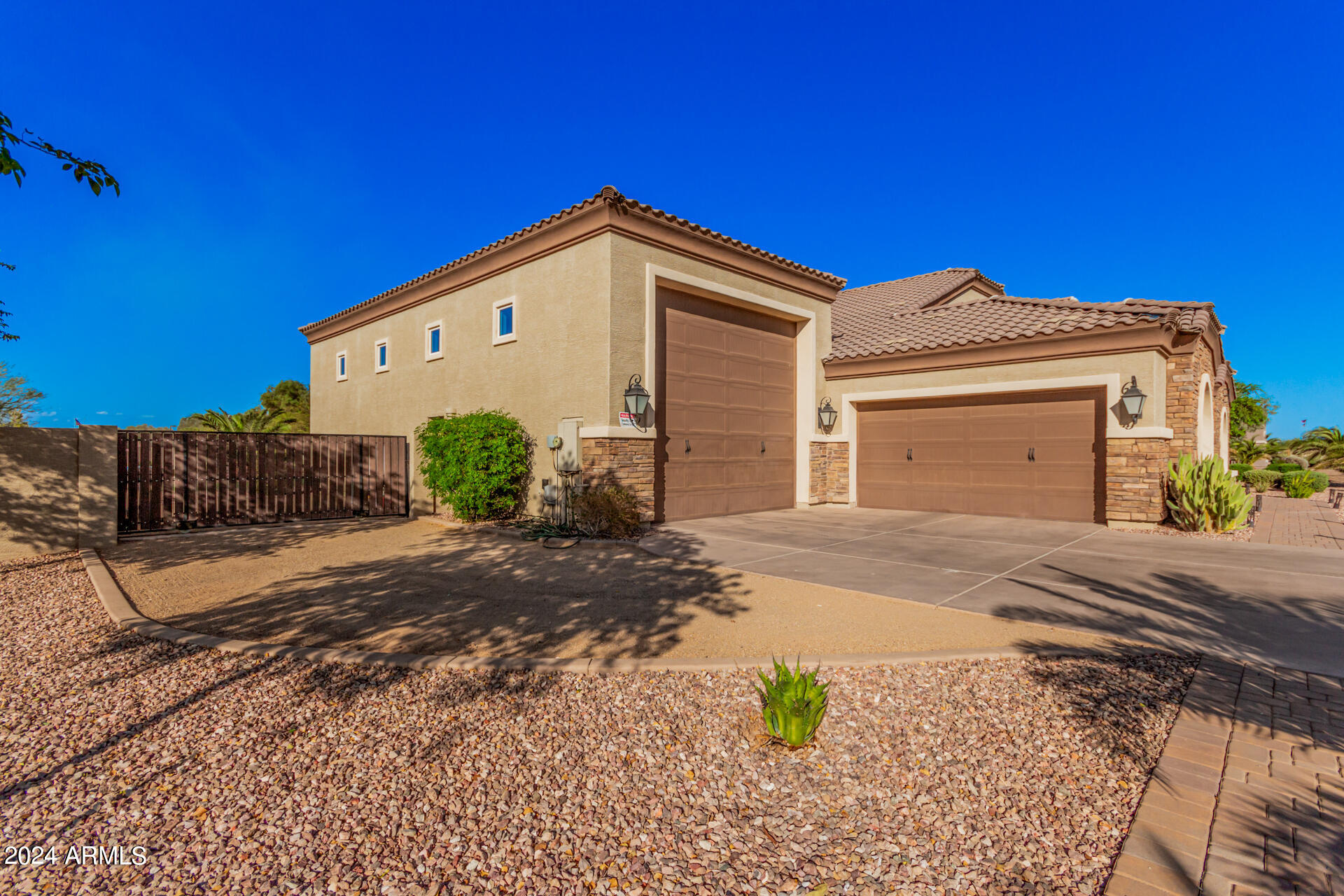 13616 West Ocotillo Road Glendale, AZ 85307 - Photo 4 of 85 0004-04 - Ocotillo