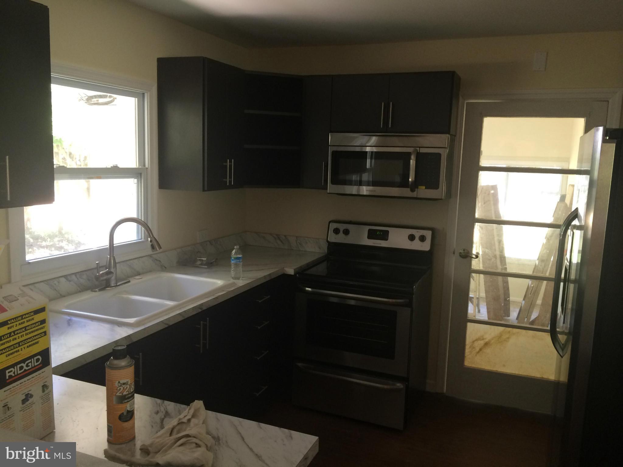 147 Farmington Road West Accokeek, MD 20607 - Photo 8 of 30 Kitchen