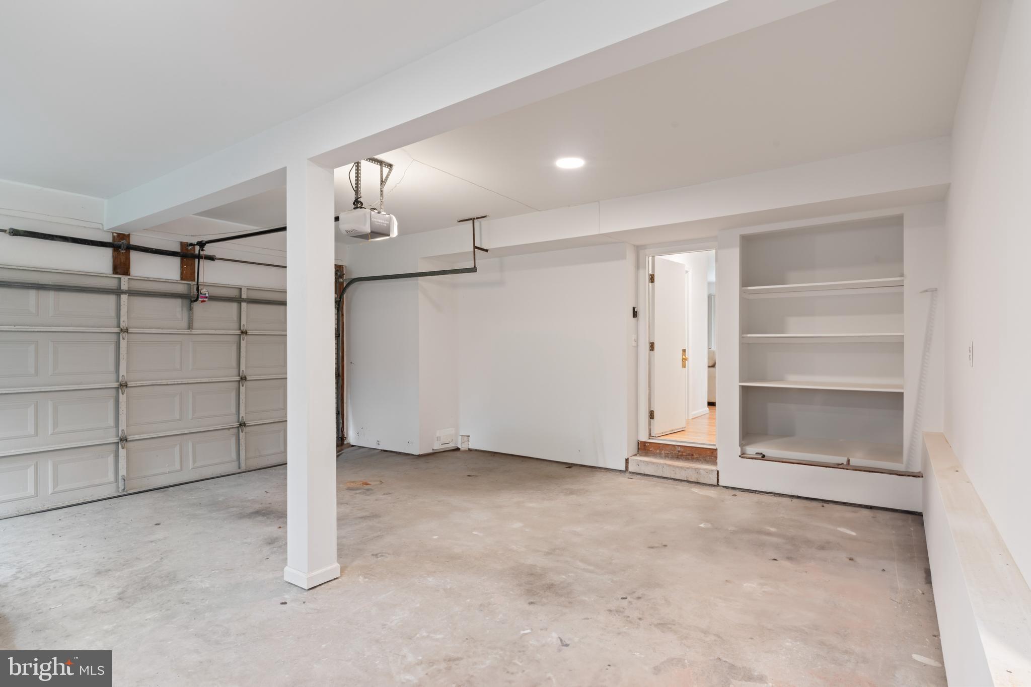 1950 Weybridge Lane Reston, VA 20191 - Photo 33 of 71 a view of an empty room